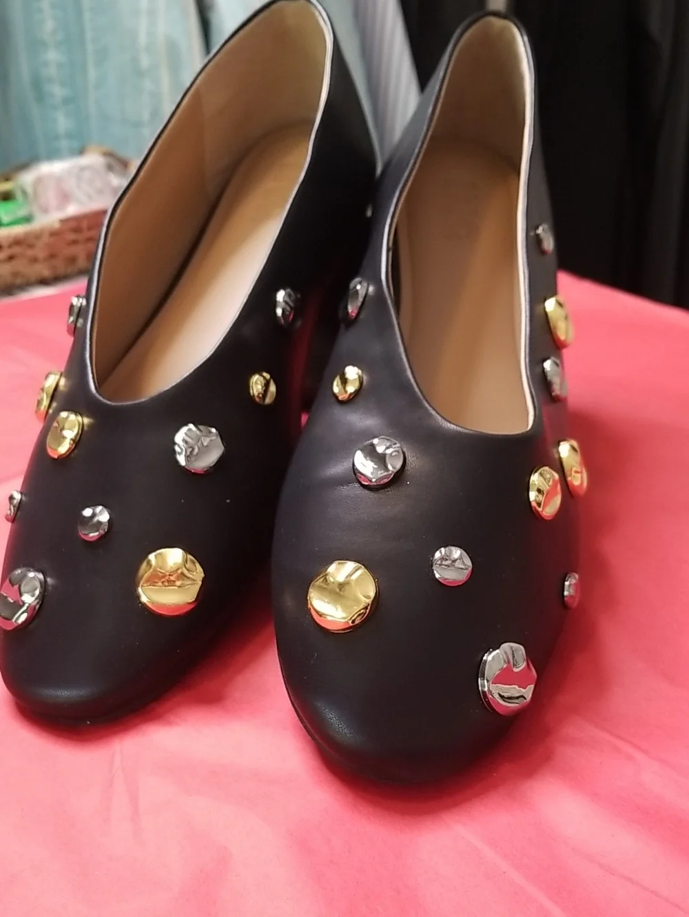 I.N.C. womens slip on flats size 8.5 embellished w/gold/silver discs EUC